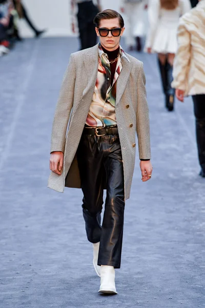 Look 51